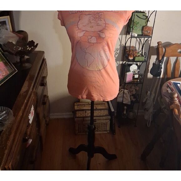 Vintage Y2k Hello Kitty Earth Graphic Short Sleeve T-shirt Size Small/medium - Picture 6 of 7